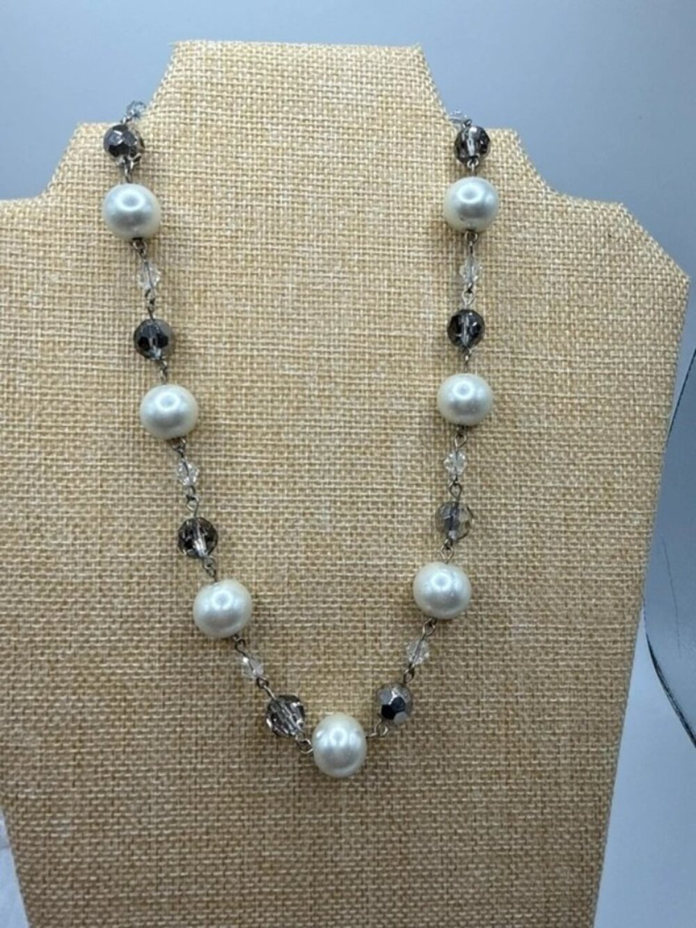 Vintage Faux Pearl & Crystal Beaded Necklace White Silver 20”